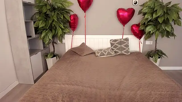 Snapshot of AnnaElys chatting on February 20, 9:20 pm AnnaElys online show from February 20, 9:20 pm