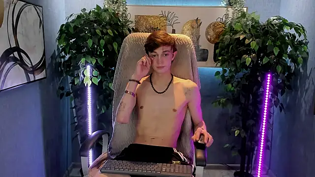 Snapshot of John_Weasley chatting on December 1, 2:11 pm John Weasley online show from December 1, 2:11 pm