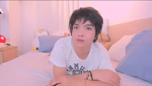 AllanYong18 online show from January 8, 6:48 am