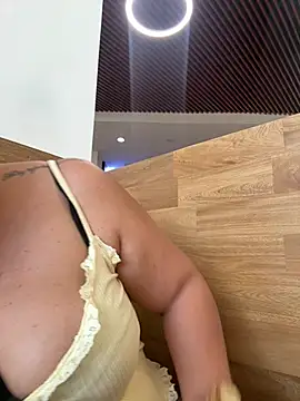 karla hotgirl online show from July 16, 10:05 pm
