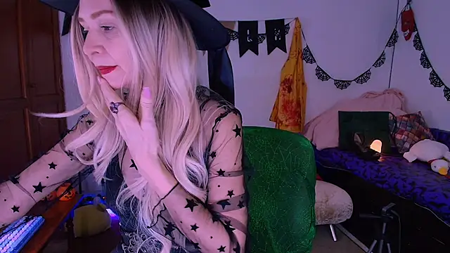 antonelawow online show from October 14, 9:04 pm