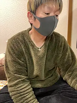 Snapshot of K0718 chatting on February 18, 1:21 am K0718 online show from February 18, 1:21 am