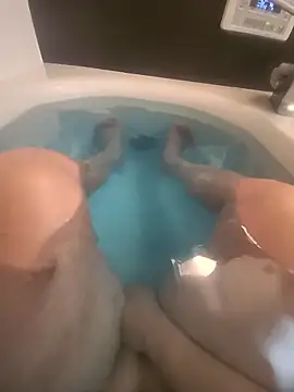 Snapshot of K0718 chatting on February 19, 1:40 pm K0718 online show from February 19, 1:40 pm