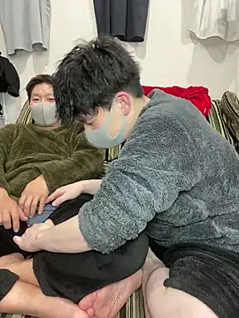 Snapshot of K0718 chatting on March 22, 11:24 am K0718 online show from March 22, 11:24 am