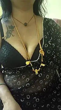 Snapshot of sriyazhini chatting on February 9, 8:54 am sriyazhini online show from February 9, 8:54 am