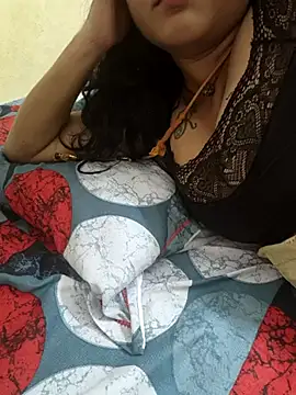 Snapshot of sriyazhini chatting on February 15, 9:38 am sriyazhini online show from February 15, 9:38 am