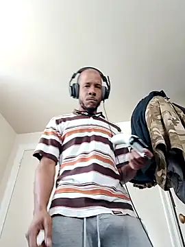 Snapshot of MrDaddyBbSnake chatting on January 7, 5:53 pm MrDaddyBbSnake online show from January 7, 5:53 pm