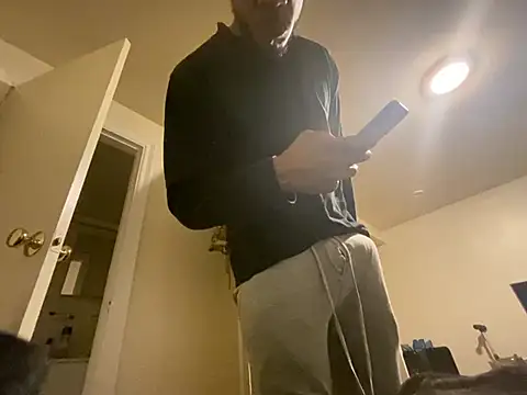 Snapshot of MrDaddyBbSnake chatting on January 17, 4:28 am MrDaddyBbSnake online show from January 17, 4:28 am