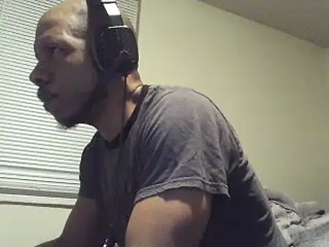 Snapshot of MrDaddyBbSnake chatting on March 15, 7:53 am MrDaddyBbSnake online show from March 15, 7:53 am