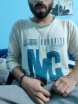 Snapshot of TOPMOON001 chatting on February 16, 12:21 pm TOPMOON001 online show from February 16, 12:21 pm