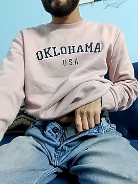 Snapshot of TOPMOON001 chatting on February 17, 11:34 am TOPMOON001 online show from February 17, 11:34 am