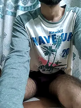 Snapshot of TOPMOON001 chatting on February 21, 6:40 am TOPMOON001 online show from February 21, 6:40 am