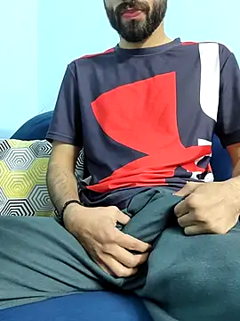 Snapshot of TOPMOON001 chatting on February 25, 11:41 am TOPMOON001 online show from February 25, 11:41 am