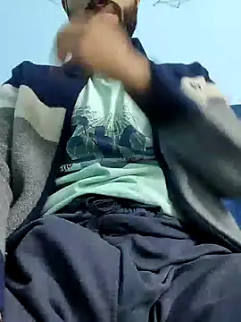 Snapshot of TOPMOON001 chatting on February 28, 11:58 am TOPMOON001 online show from February 28, 11:58 am