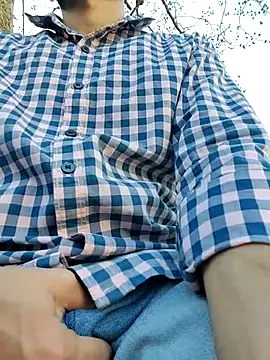 Snapshot of TOPMOON001 chatting on March 17, 10:49 am TOPMOON001 online show from March 17, 10:49 am