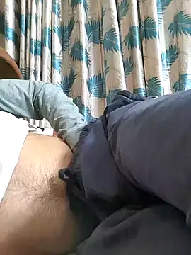 TOPMOON001 online show from February 5, 6:45 pm