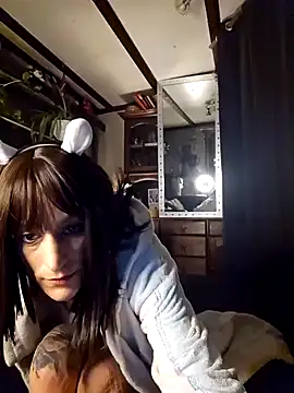 Snapshot of MissParadise40 chatting on February 25, 2:14 am MissParadise40 online show from February 25, 2:14 am