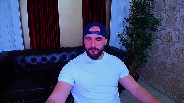 Snapshot of AdamJamesonn chatting on October 27, 5:22 am AdamJamesonn online show from October 27, 5:22 am