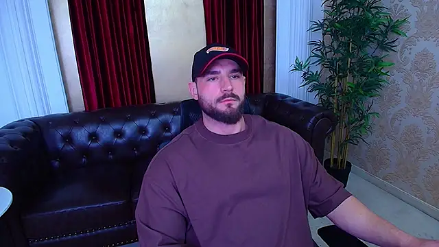 Snapshot of AdamJamesonn chatting on November 5, 6:02 am AdamJamesonn online show from November 5, 6:02 am