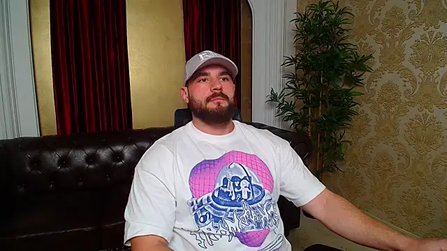 Snapshot of AdamJamesonn chatting on November 14, 6:12 am AdamJamesonn online show from November 14, 6:12 am