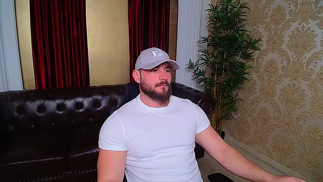 Snapshot of AdamJamesonn chatting on November 15, 6:00 am AdamJamesonn online show from November 15, 6:00 am