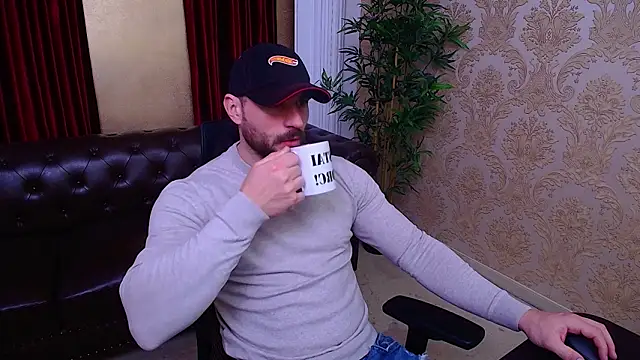 AdamJamesonn online show from February 11, 5:56 am