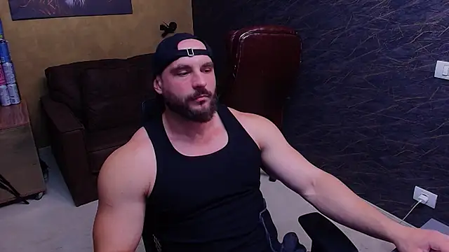 AdamJamesonn online show from June 17, 5:10 am