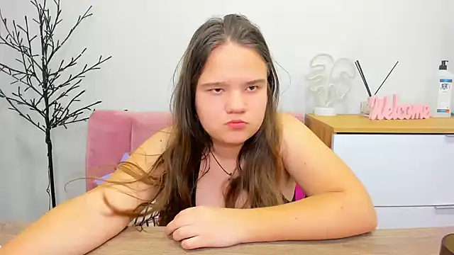 AdeleCruz online show from February 11, 4:35 pm