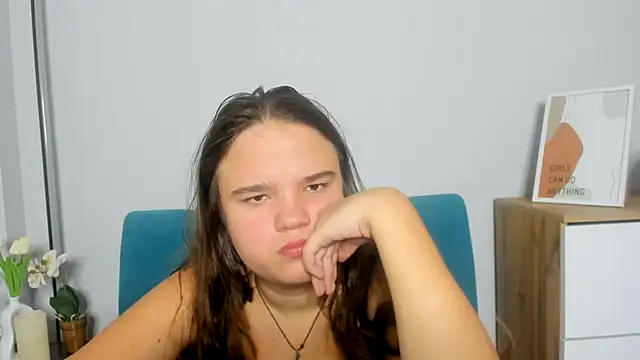 AdeleCruz online show from October 21, 7:09 am