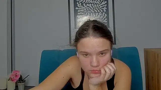 AdeleCruz online show from February 16, 1:18 pm