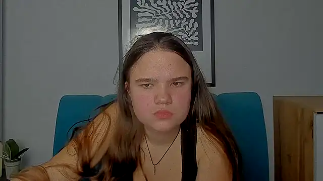 AdeleCruz online show from February 18, 8:10 am