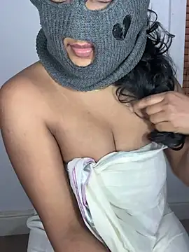 ArathyNambyarMallu online show from March 13, 6:23 pm