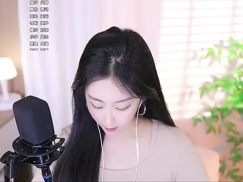 Snapshot of Muzi-sing chatting on March 4, 12:55 pm Muzi-sing online show from March 4, 12:55 pm