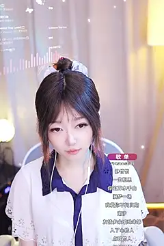 Snapshot of Zoe-99 chatting on January 24, 12:52 pm Zoe-99 online show from January 24, 12:52 pm