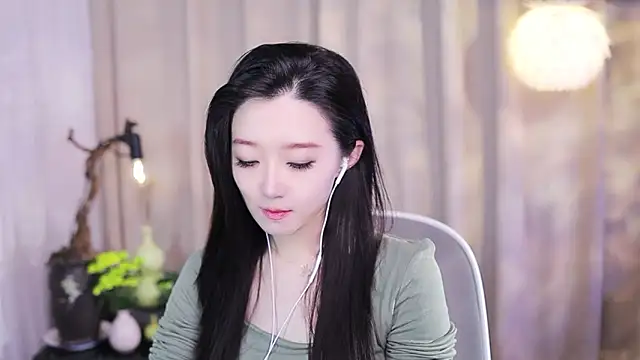 Snapshot of Zoe-99 chatting on November 11, 3:12 pm Zoe-99 online show from November 11, 3:12 pm