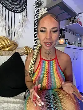 Snapshot of CheekyChels chatting on March 14, 3:03 pm CheekyChels online show from March 14, 3:03 pm