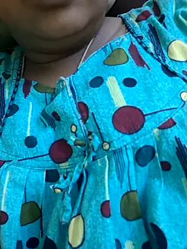 Snapshot of kanikasree chatting on November 16, 3:39 pm kanikasree online show from November 16, 3:39 pm