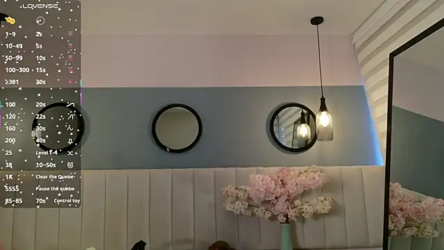 chelsea bolton  online show from July 11, 12:19 pm