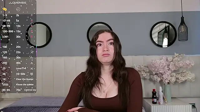 chelsea bolton  online show from July 27, 12:23 pm
