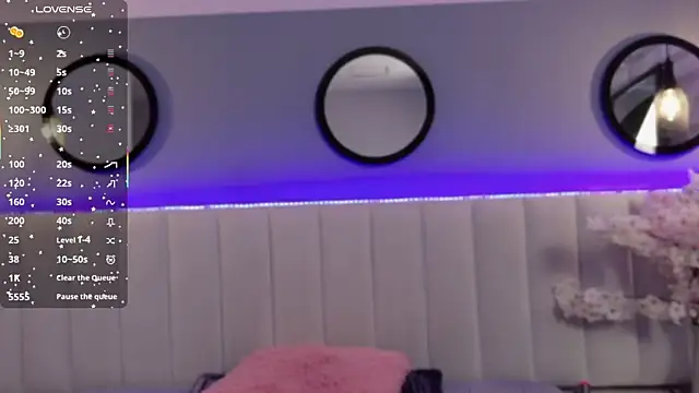 chelsea bolton  online show from August 1, 12:15 pm