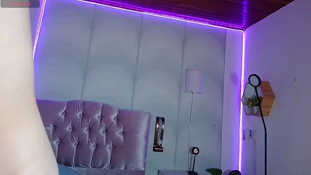 madison oli online show from March 21, 6:16 am