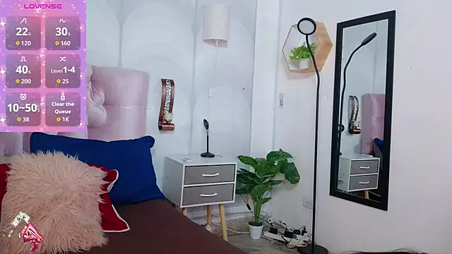 madison oli online show from October 18, 4:41 pm