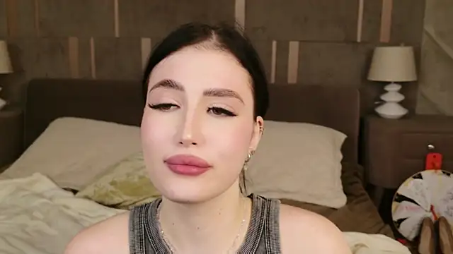 EmmaLawrens online show from October 5, 3:49 am