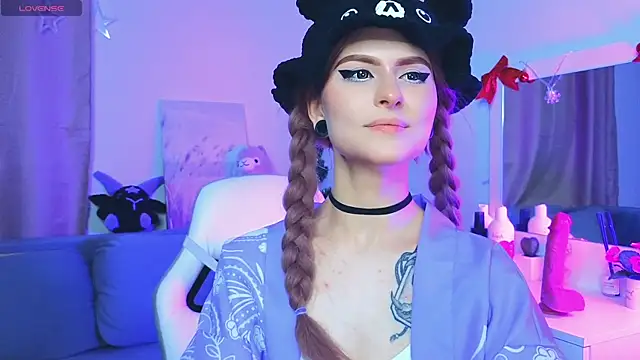 Snapshot of Emily__Mooree chatting on January 26, 11:28 am Emily Mooree online show from January 26, 11:28 am