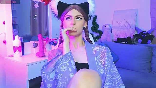 Snapshot of Emily__Mooree chatting on January 31, 7:18 am Emily Mooree online show from January 31, 7:18 am