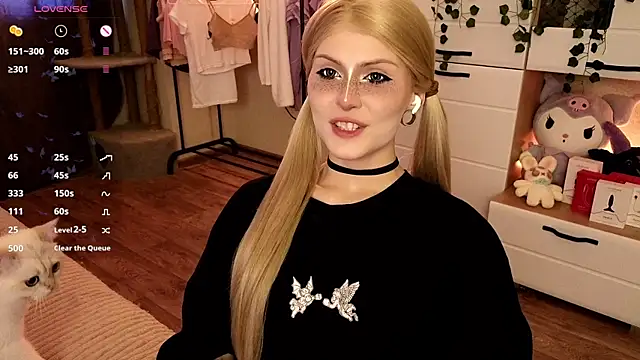 Snapshot of Emily__Mooree chatting on October 8, 8:23 am Emily Mooree online show from October 8, 8:23 am