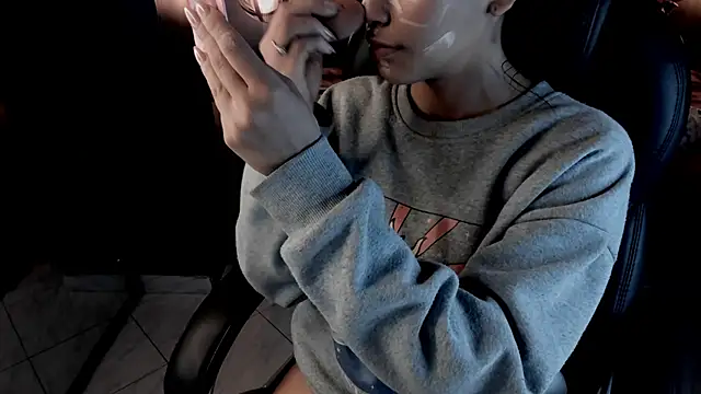 vaiolethsan   online show from February 24, 8:29 pm