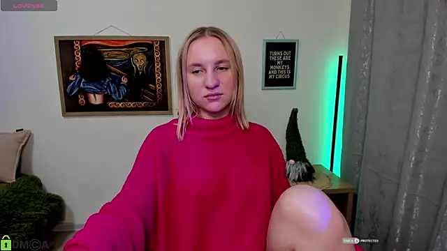 Snapshot of BeautyBlondy chatting on January 29, 2:30 am BeautyBlondy online show from January 29, 2:30 am