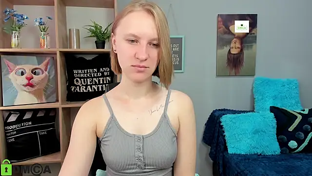 Snapshot of BeautyBlondy chatting on September 18, 5:42 am BeautyBlondy online show from September 18, 5:42 am