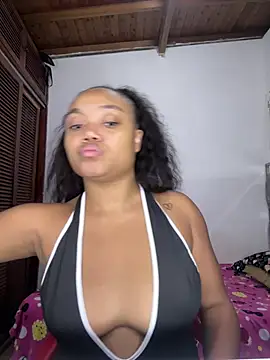 Snapshot of JasmineRose7 chatting on July 24, 12:47 pm JasmineRose7 online show from July 24, 12:47 pm